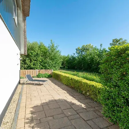 Holiday home De Buitenplaats 97 *